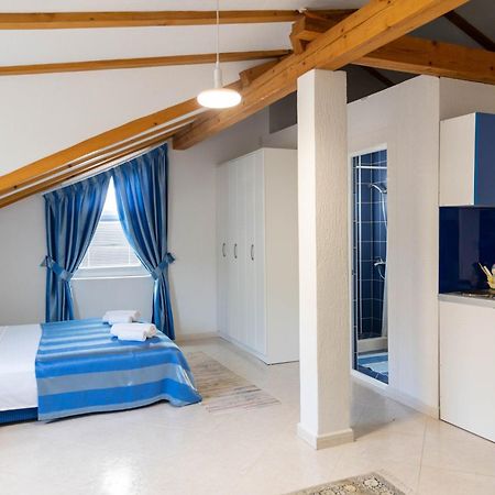 Guest House Aldin Ulcinj Buitenkant foto