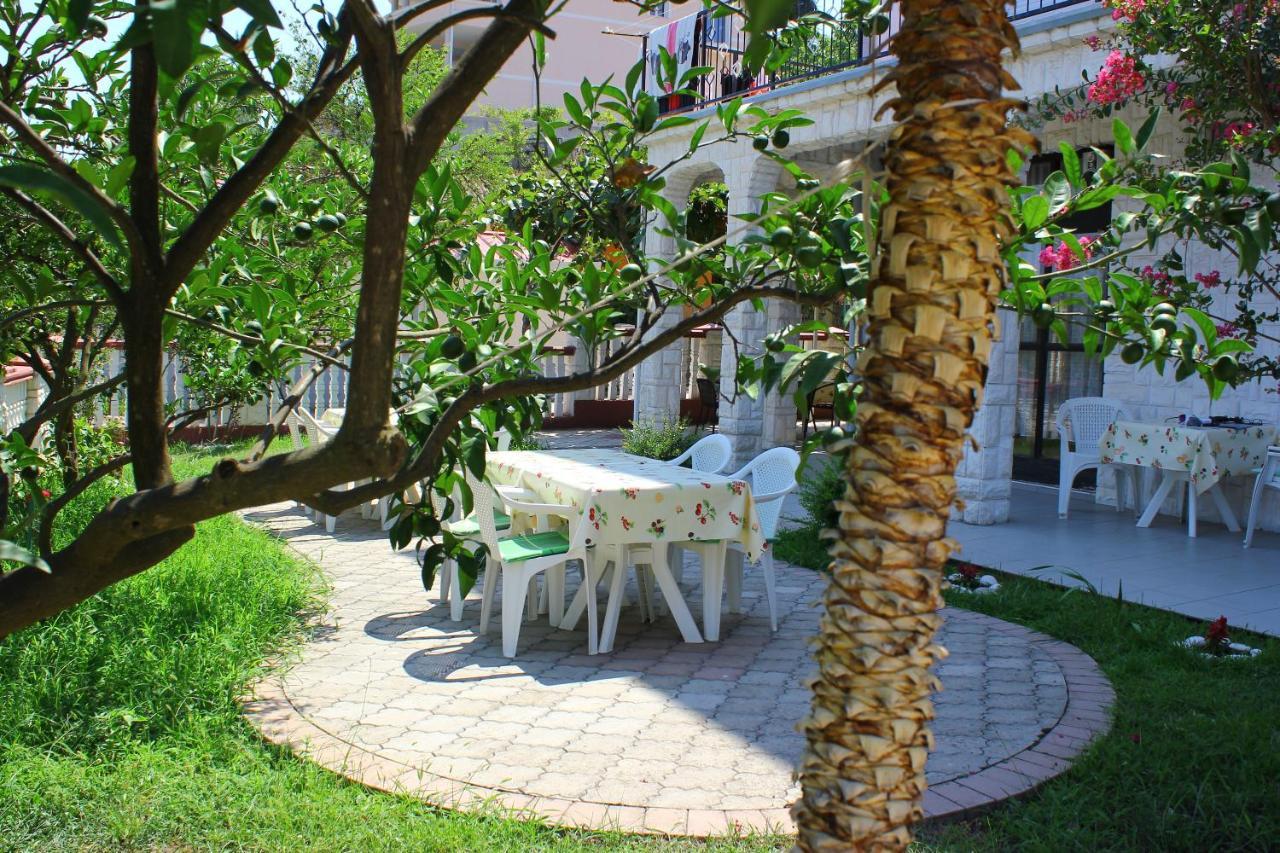 Guest House Aldin Ulcinj Buitenkant foto