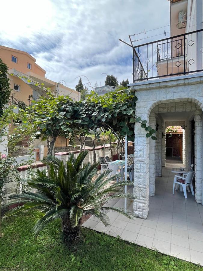 Guest House Aldin Ulcinj Buitenkant foto
