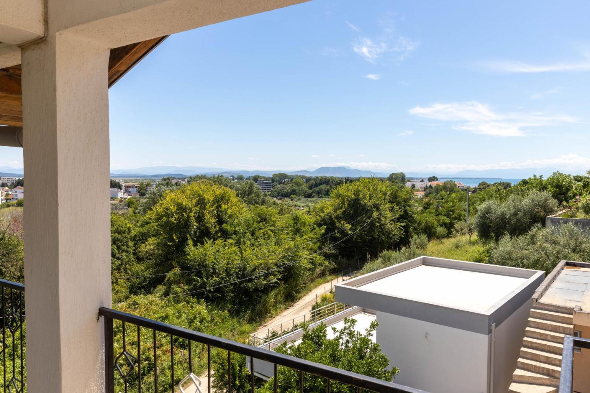 Guest House Aldin Ulcinj Buitenkant foto