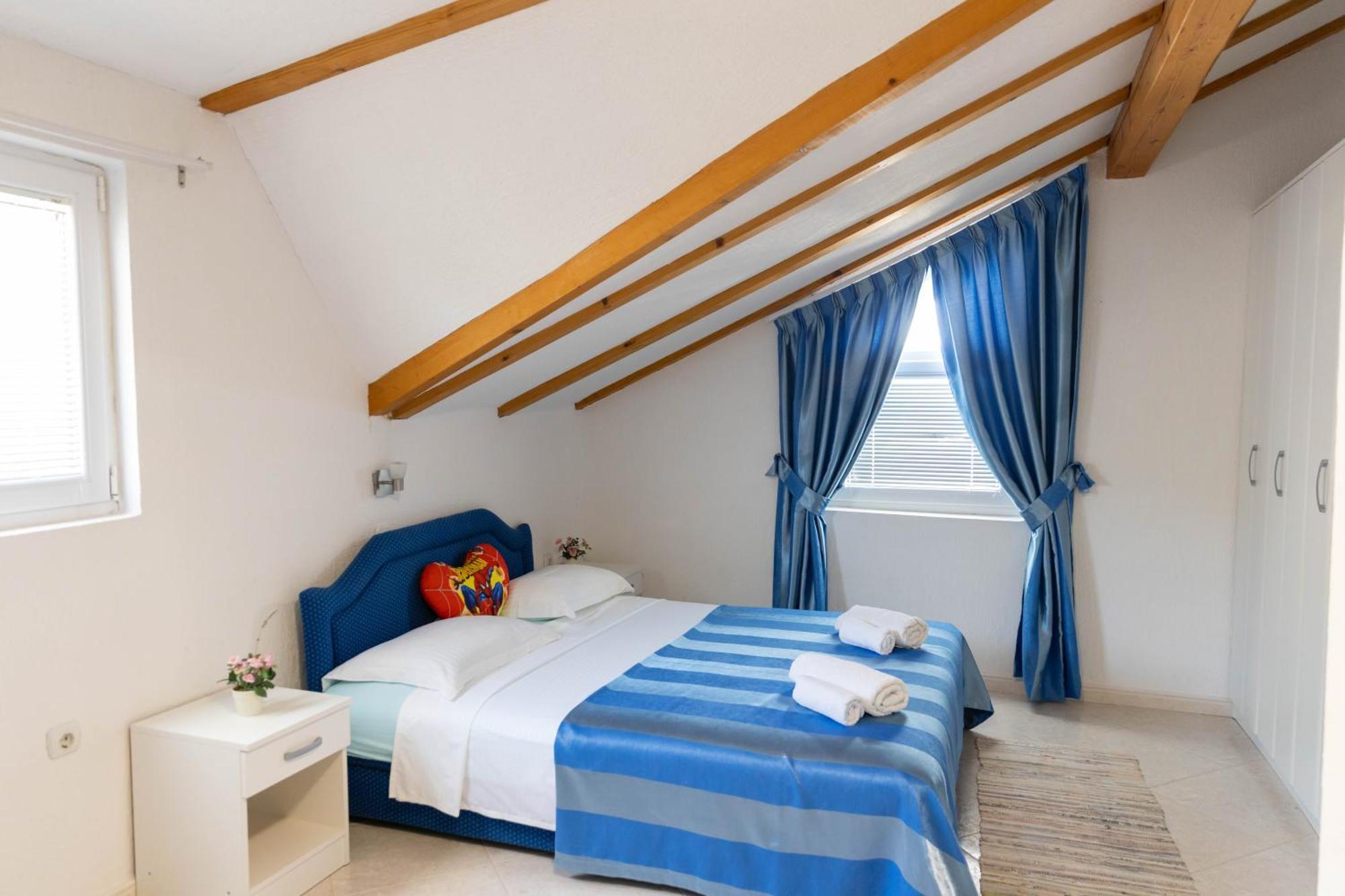 Guest House Aldin Ulcinj Buitenkant foto