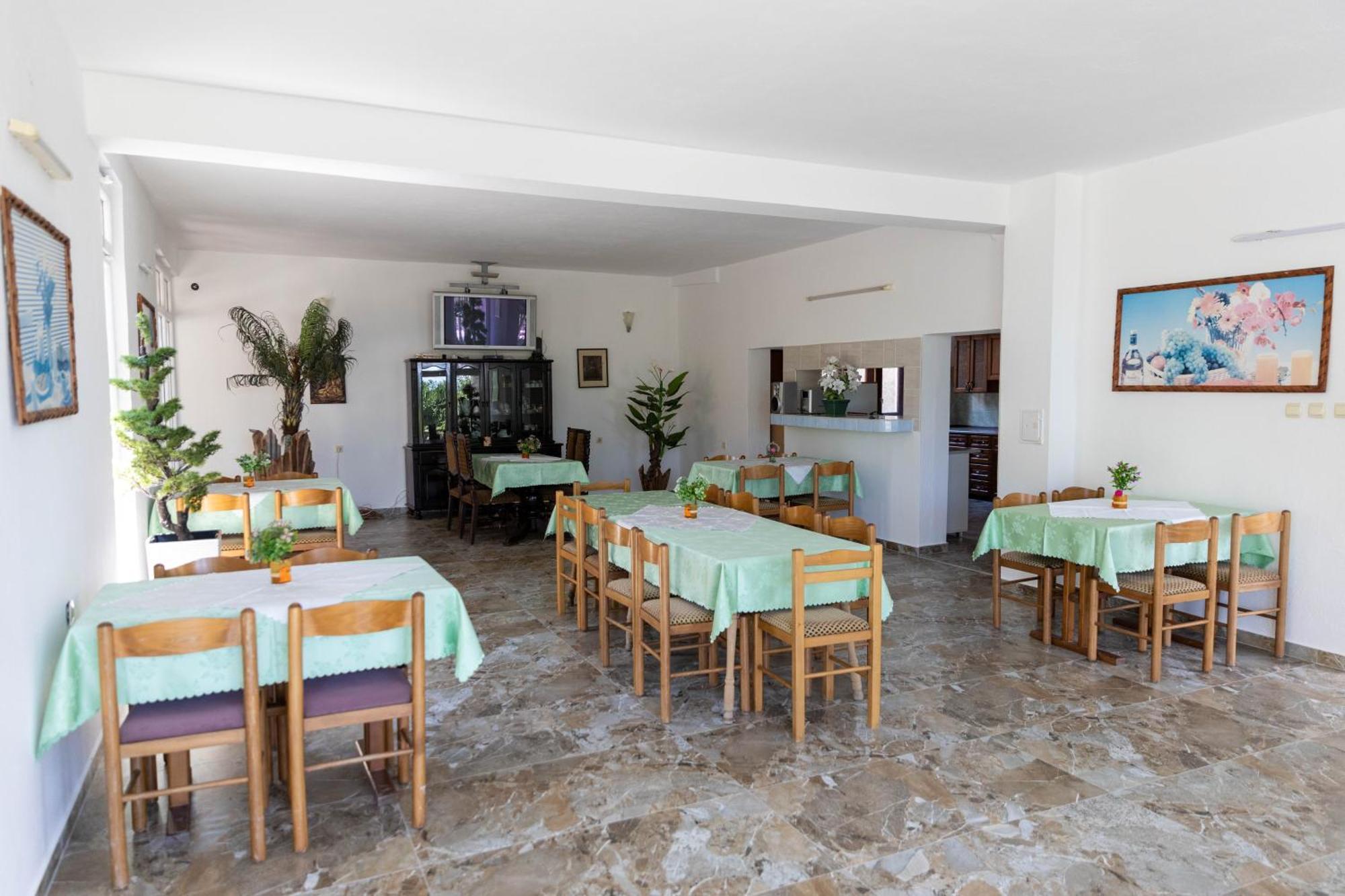 Guest House Aldin Ulcinj Buitenkant foto