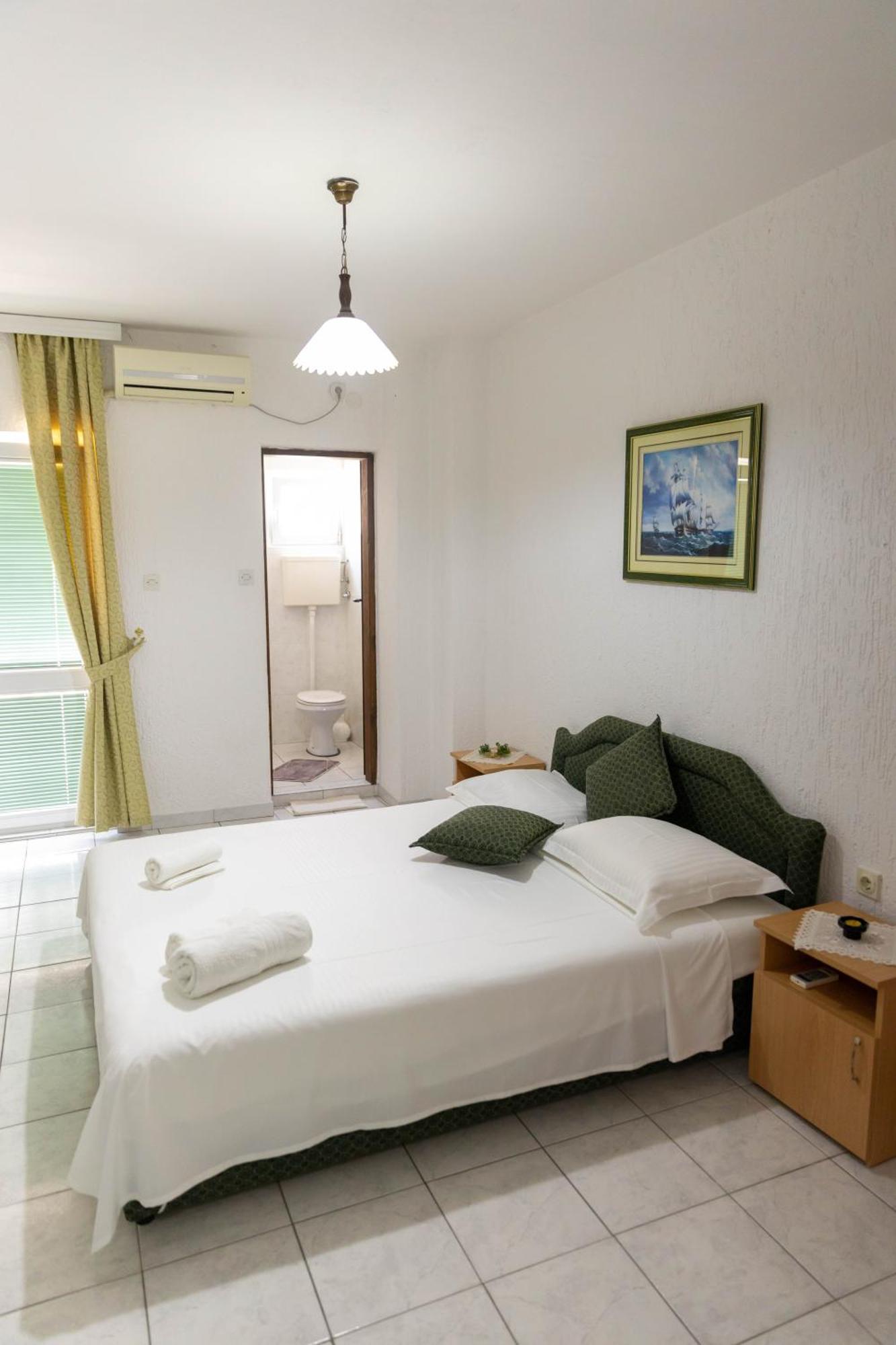 Guest House Aldin Ulcinj Buitenkant foto