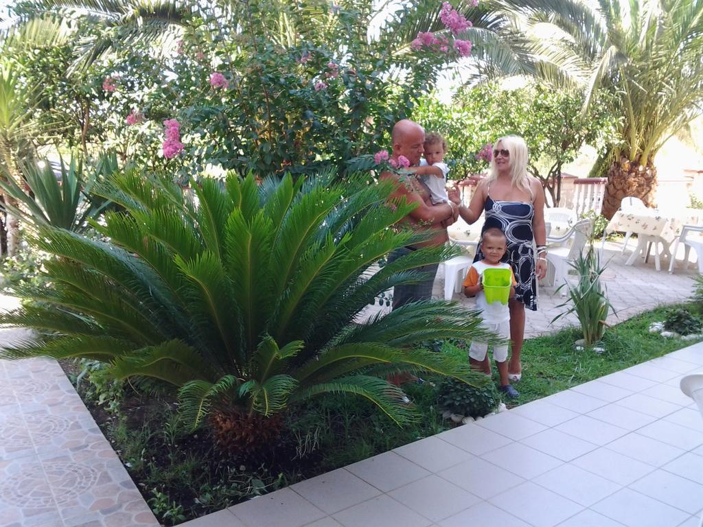 Guest House Aldin Ulcinj Buitenkant foto