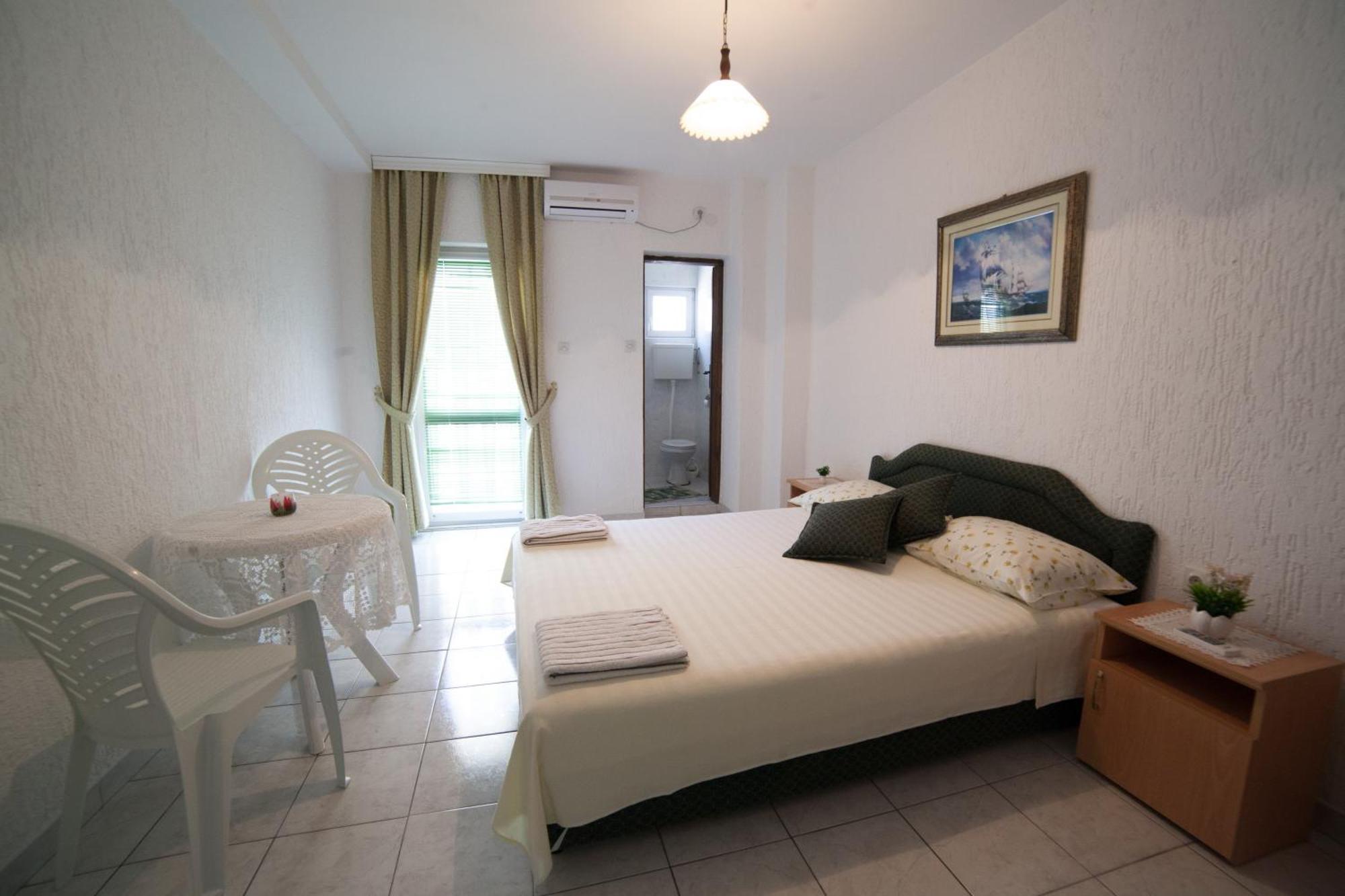 Guest House Aldin Ulcinj Buitenkant foto