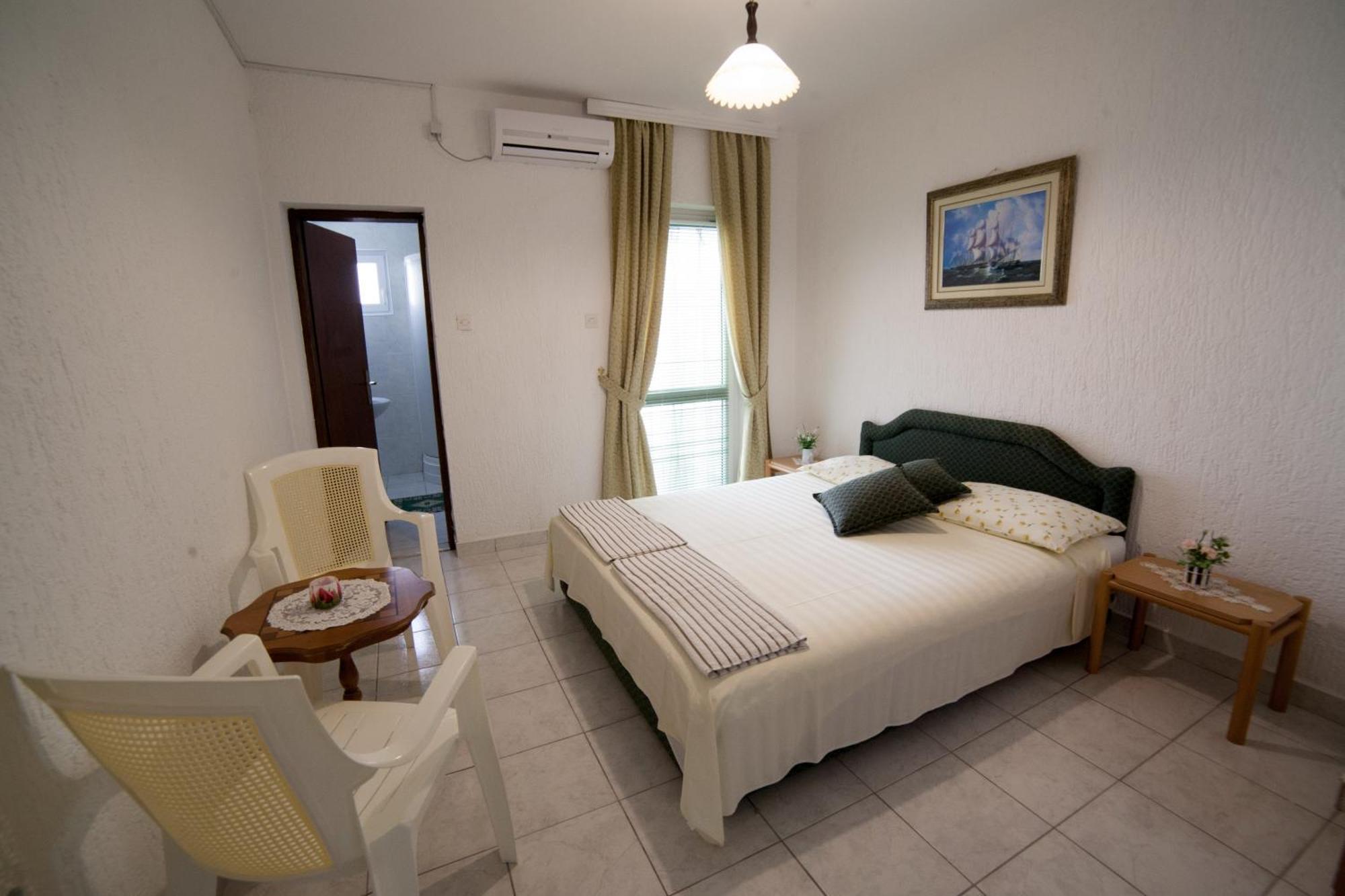 Guest House Aldin Ulcinj Buitenkant foto