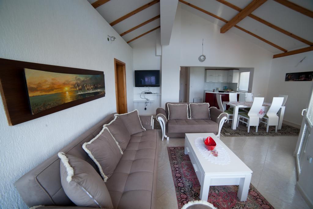 Guest House Aldin Ulcinj Buitenkant foto