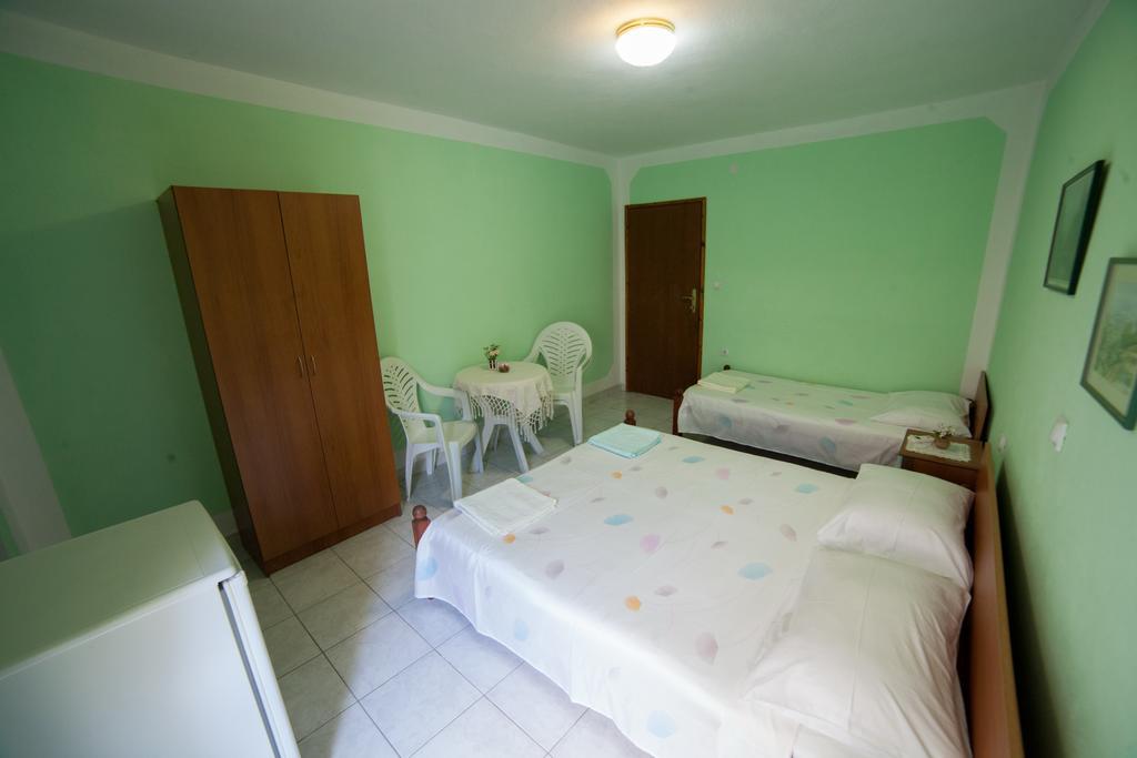 Guest House Aldin Ulcinj Buitenkant foto
