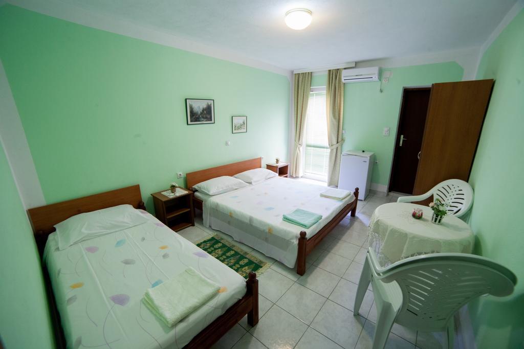 Guest House Aldin Ulcinj Buitenkant foto