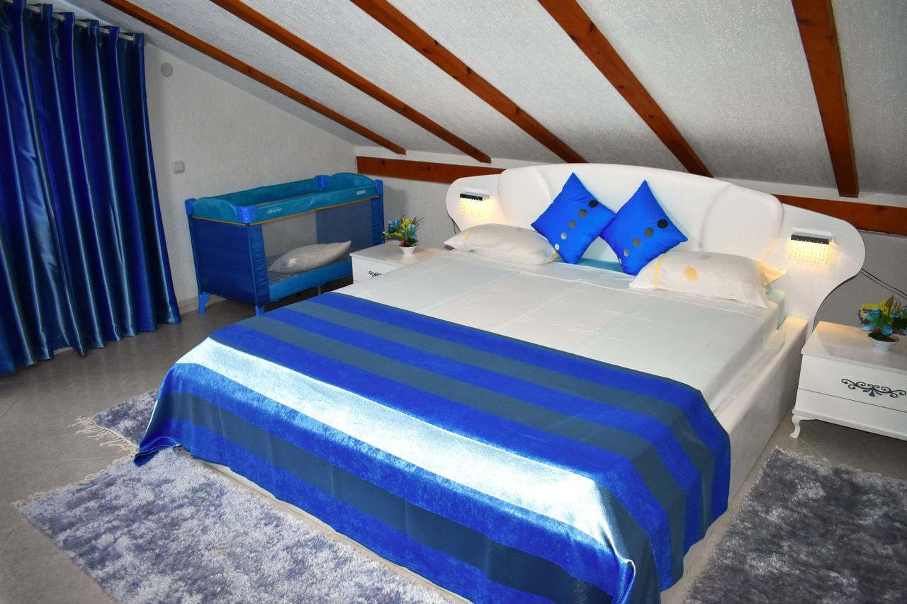 Guest House Aldin Ulcinj Buitenkant foto