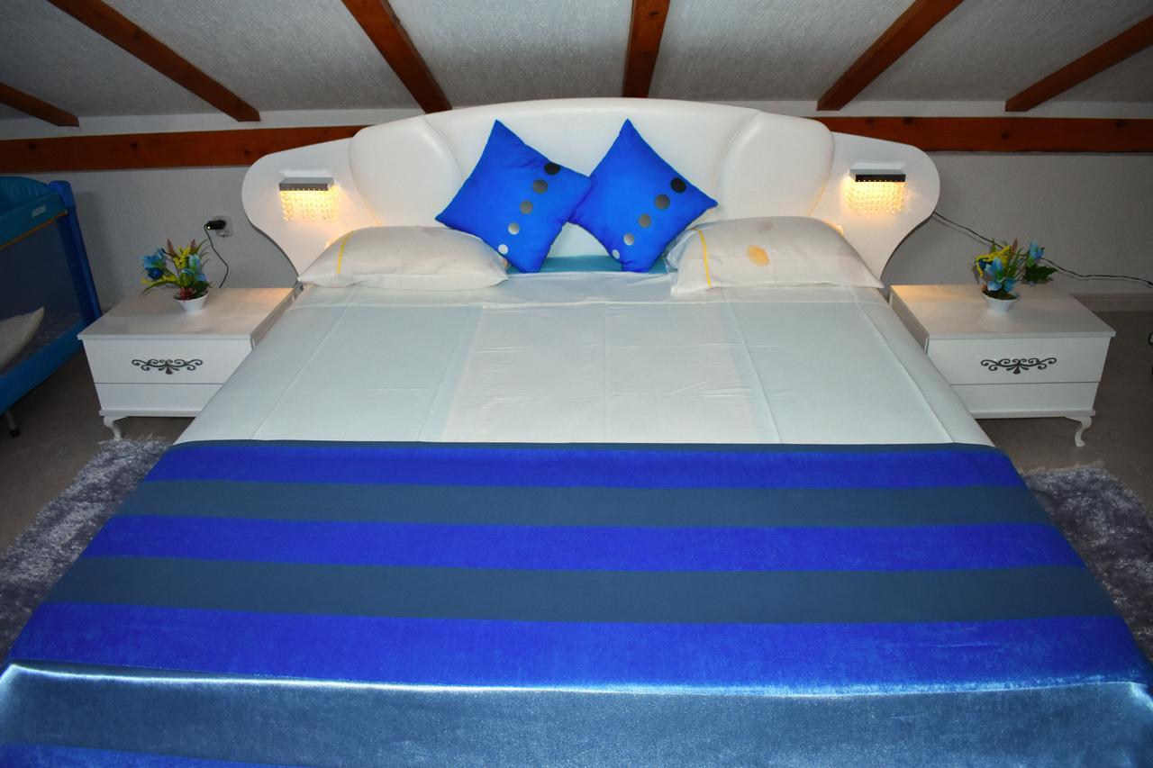 Guest House Aldin Ulcinj Buitenkant foto
