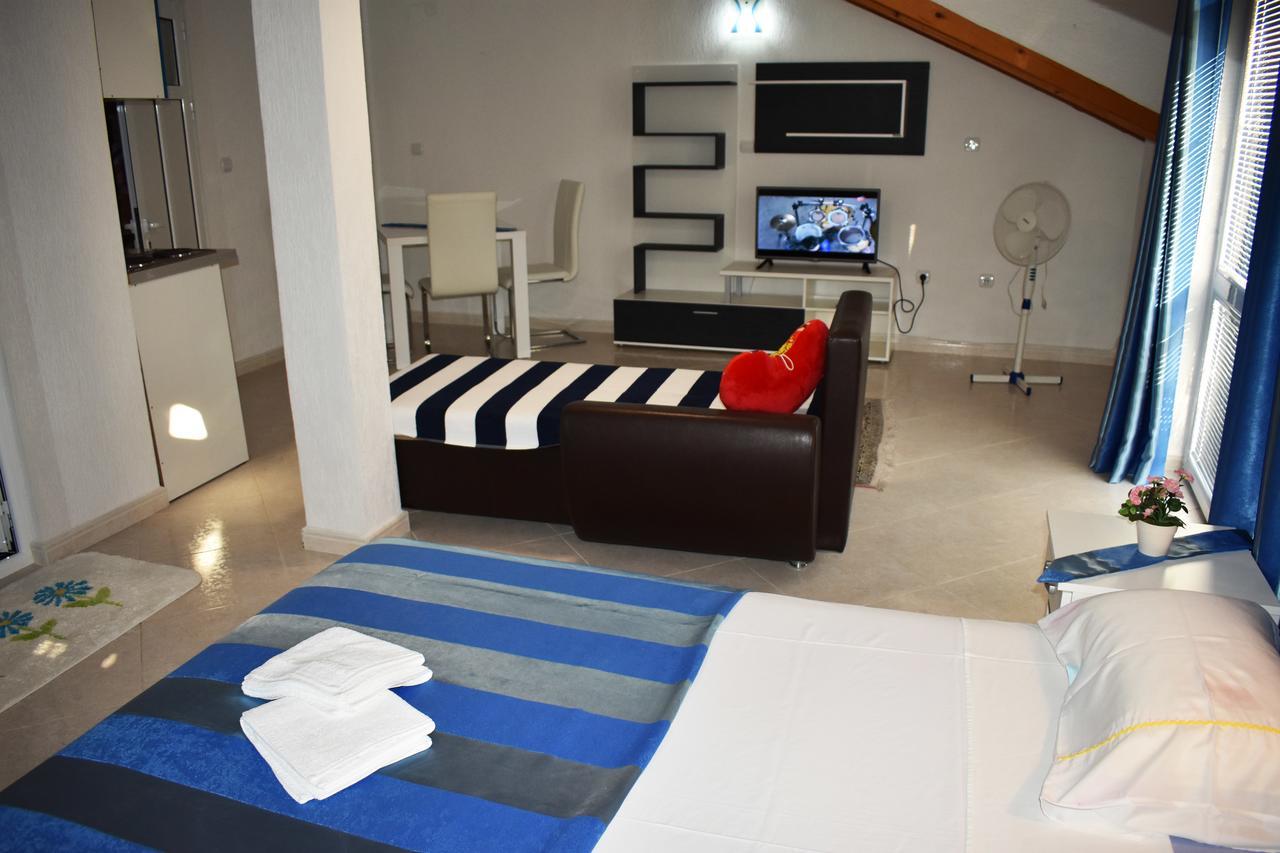 Guest House Aldin Ulcinj Buitenkant foto